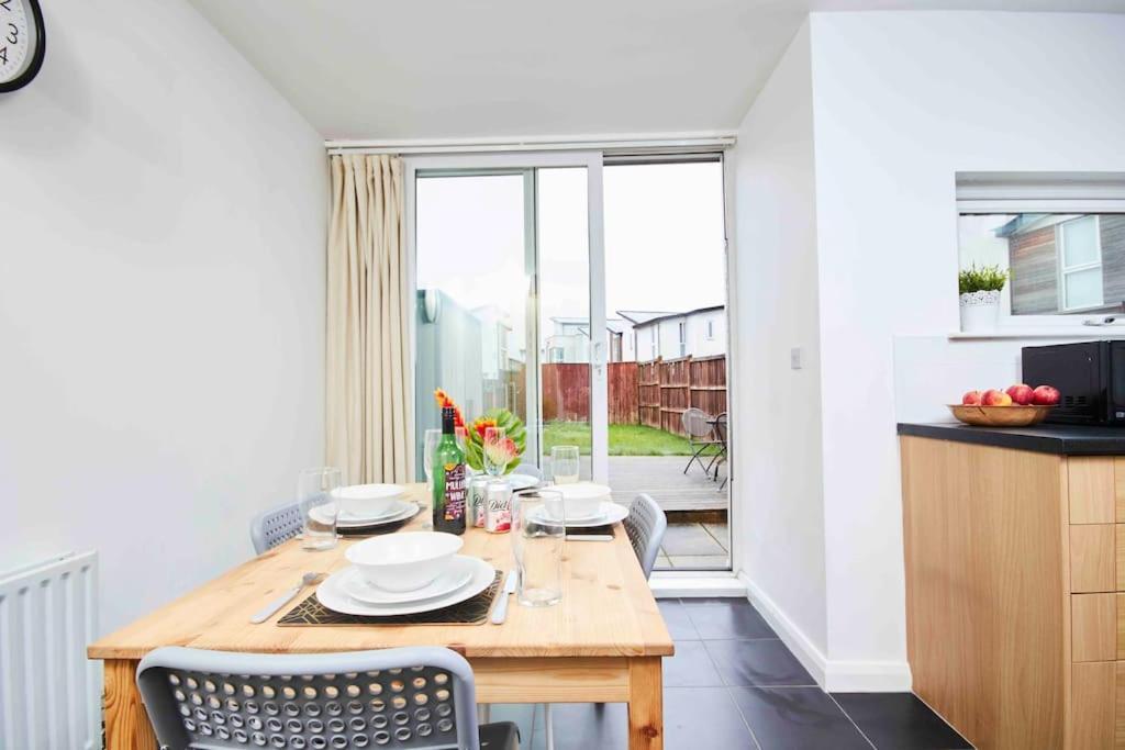 Dellehomes- Free Parking, Wfh, Family-Friendly Manchester Bagian luar foto
